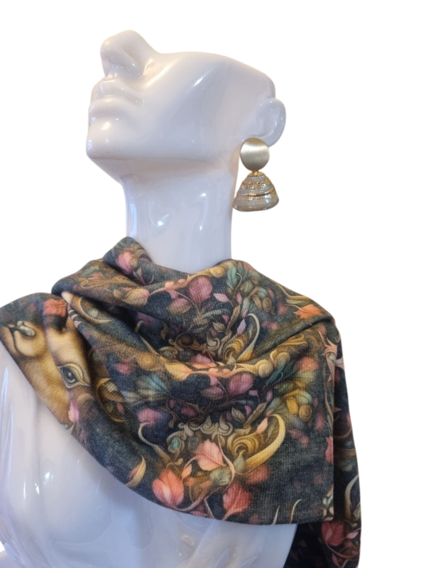 “Golden Muse” Baroque-Inspired Wrap 01.