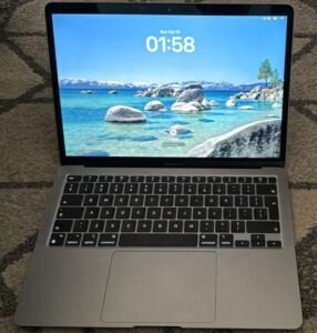 MacBook Air M1 8GB 256GB open view on desk